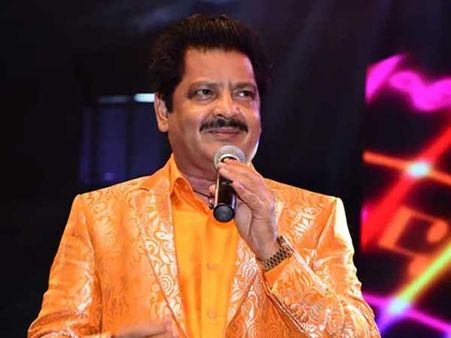 ప్రముఖ గాయకుడిని చంపేస్తామంటూ బెదిరింపులు, పోలీసు విచారణలో...