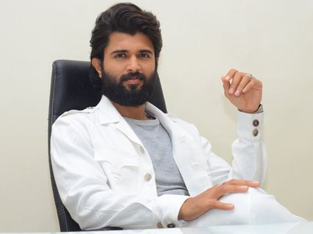 ఆగిపోయిందా? విజయ్ దేవరకొండ సినిమాపై రూమర్స్...