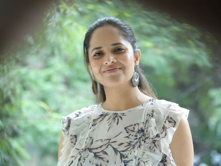 ఆ టెన్షన్‌తో నిద్రపట్టడం లేదు.. అలాంటి కోరిక ఎప్పుడూ లేదు.. అనసూయ