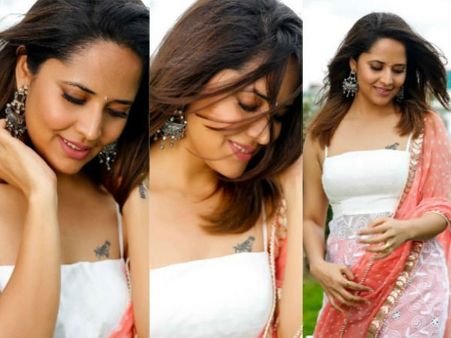 అనసూయ ఎదపై టాటూ.. ఓపెన్ చేసి చూపించిన హాట్ బ్యూటీ.. సీక్రెట్ రివీల్