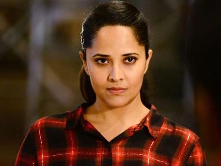 అనసూయ ఎందుకిలా చేస్తోంది.. యాంకర్ వైఖరిపై అనుమానాలు