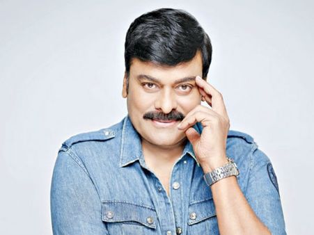 మెగాస్టార్ పుట్టిన రోజు వేడుకలో జబర్దస్త్ టీమ్ సందడి.. స్కిట్స్ వేయకుండానే!