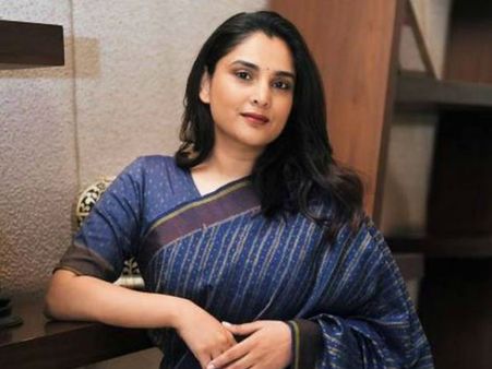 అలా చేయడం ఇష్టం లేకే... నటి రమ్య ప్రియుడితో విడిపోయారా?