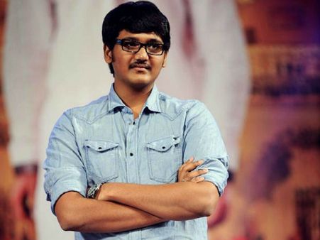 టాలీవుడ్‌లోకి మరో వారసుడు ఎంట్రీ.. లవ్ స్టోరీతో తెరంగేట్రం చేయబోతున్నాడు