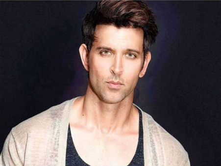 హృతిక్ అరుదైన ఘనత.. ప్రపంచంలోనే అత్యంత హ్యాండ్సమ్‌ హీరోగా రికార్డు