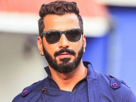 సూపర్‌గుడ్‌ ఫిల్మ్స్ ఆర్‌బి చౌదరి తనయుడు రమేష్‌ విలన్‌గా 'నిరీక్షణ'