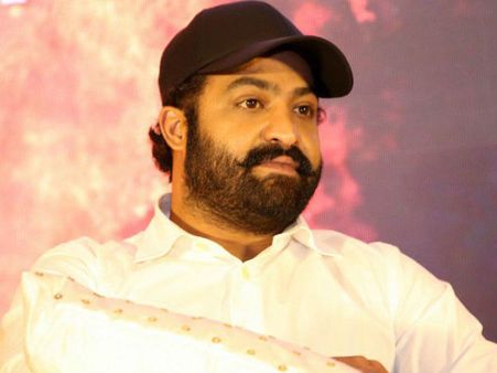 మళ్లీ ఎన్టీఆర్‌‌కు గాయం.. RRR షూటింగ్ వాయిదా.. వెంటాడుతున్న ప్రమాదాలు