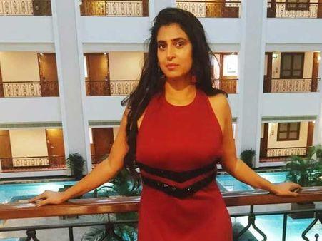 బిగ్ బాస్‌లోకి వైల్డ్ కార్డ్ ద్వారా కస్తూరి ఎంట్రీ.. క్లారిటీ ఇచ్చిన సీనియర్ నటి