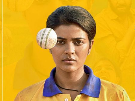 ఫస్ట్‌టైమ్‌ వికెట్ పడింది.. అందరూ ప్రొఫెషనల్‌ అనుకున్నారు: ఐశ్వర్య రాజేష్