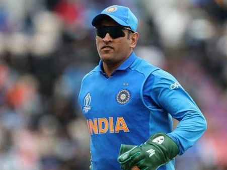 సినీ నిర్మాతగా మారబోతున్న క్రికెటర్ ఎంఎస్ ధోనీ?