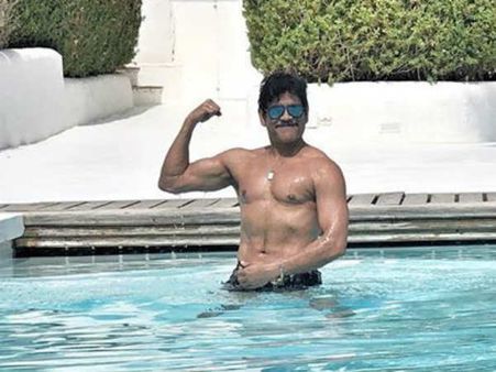 స్విమ్మింగ్ పూల్‌లో కండలు చూపించిన నాగార్జున.. సమంత చూడండి ఎలా కామెంట్ చేసిందో!