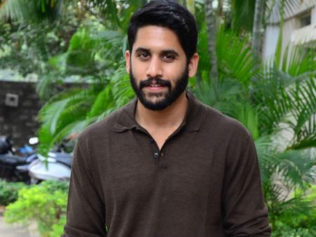 సీనియర్ హీరో కొడుకు నో చెప్పిన సినిమాలో నాగ చైతన్య.. పాపం ఎన్ని కష్టాలు పడుతున్నాడో.!