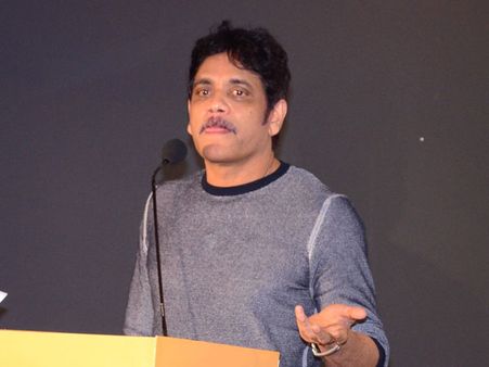 ఆ సినిమా ఒరిజినల్స్ మిస్ అయ్యాయి.. రిలీజ్ ఆగిపోయింది: నాగార్జున సెన్సేషనల్ కామెంట్స్