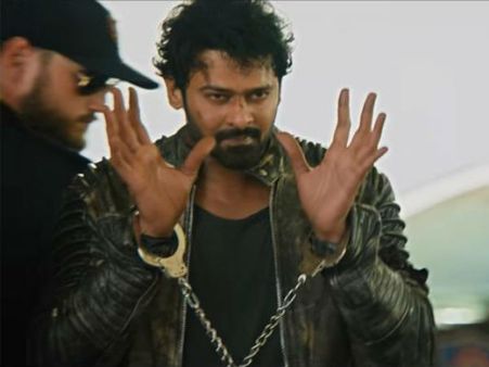 సినిమా స్టార్ల నుంచి పొలిటీషియన్ల దాకా... ‘సాహో’ జపం, ఈ ట్వీట్లు చూశారా?