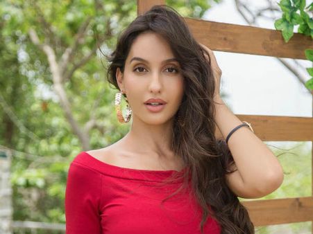 ఆఖరికి రూమ్ షేర్‌ చేసుకుంటే వాళ్ళు కూడా.. రోజూ ఏడ్చేసేదాన్ని.. 'బాహుబలి' భామ షాకింగ్ కామెంట్స్