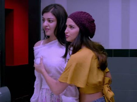 హాట్ సీన్స్ కోసం చాలా కష్టపడ్డా.. అలా కట్ చేస్తే ఎలా? తెగ ఫీలైపోతున్న కాజల్