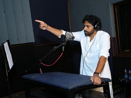 ‘సైరా’ నుంచి మరో సర్‌ప్రైజ్.. పవన్ కల్యాణ్ వీడియో విడుదల