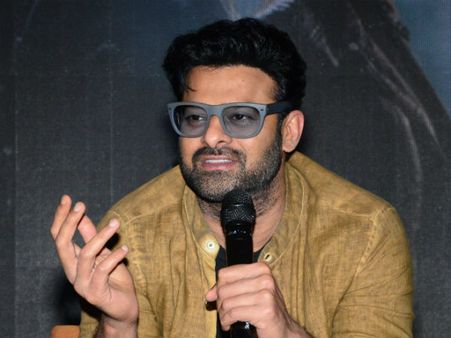 ముస్లిం దేశాల్లో సినిమా షూటింగ్ చేయాలని ప్రధాని మోదీ సూచించారు: ప్రభాస్