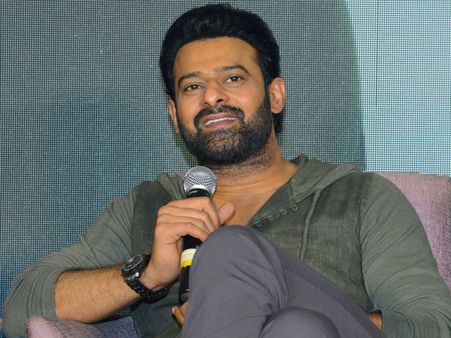 సినీ చరిత్రలో ఆయన గొప్ప నటుడు: సూపర్ స్టార్‌పై ప్రభాస్ ప్రశంసలు