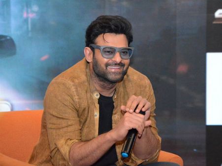 చిరంజీవి, రజినీకాంత్ నుంచే అలవర్చుకున్నా.. ప్రభాస్ ఇంట్రెస్టింగ్ కామెంట్స్