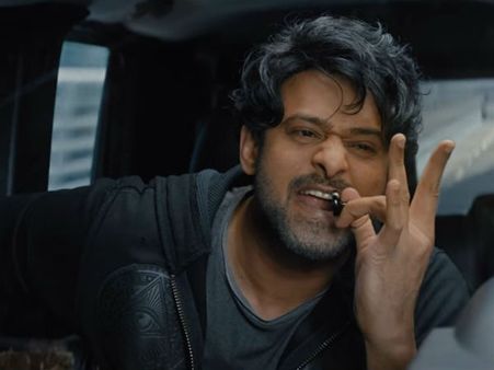 గల్లీలో సిక్స్ ఎవడైనా కొడుతాడు.. స్టేడియంలో కొట్టేవాడికే రేంజ్.. సాహో ట్రైలర్ రిలీజ్