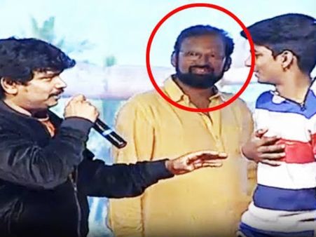 సంపూర్ణేష్ బాబు కాళ్ల మీద పడ్డ అభిమాని.... నిర్మాతే అలా చేయించాడంటూ షాక్!