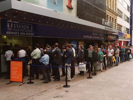 రిలీజ్ రోజు సినిమా టికెట్ దొరకలేదని స్టార్ హీరో అభిమాని ఆత్మహత్యాయత్నం