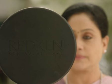 సరిలేరు నీకెవ్వరు: విజయశాంతి లుక్ రివీల్.. అప్పుడెలాగో ఇప్పుడు అలానే.!