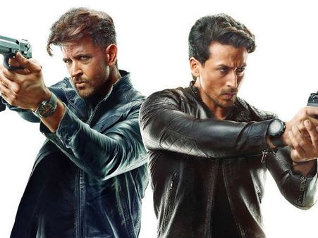 ఒళ్లు గగుర్బొడిచే యాక్షన్: ‘సాహో’ తర్వాత భారీగా ‘వార్’ (ట్రైలర్)