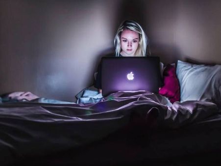 ఆన్‌లైన్‌లో సినిమాలు చూడడం.. డౌన్‌లోడ్ చేయడం చేస్తున్నారా..? అయితే మీకో షాకింగ్ న్యూస్.!