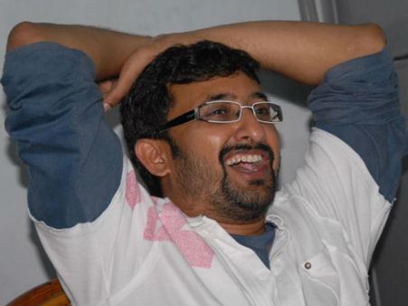 ఐటెం పాపనే హీరోయిన్‌గా మార్చేస్తున్న తేజ.. వెరీ వెరీ ఇంట్రెస్టింగ్