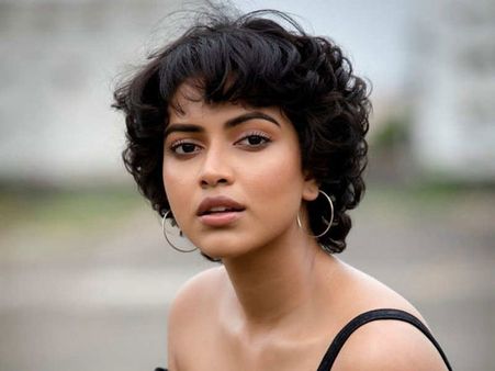 అమలాపాల్ ఖాతాలో మరో ఘనత.. 30 లక్షల మందితో జోష్‌!