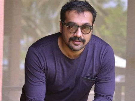 నీ వయసు అంతే, నాతో పెట్టుకోకు... 26 ఏళ్ల గర్ల్‌ఫ్రెండ్‌తో 47 ఏళ్ల స్టార్ డైరెక్టర్ సరసాలు!