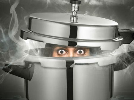 దడ పుట్టించిన రవిబాబు.. ఆ ఇంట్లో ఆత్మను చూపిస్తూ భయపెట్టేశాడు