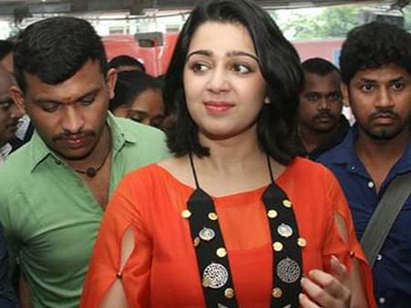 ఛార్మికి చుక్కలు.. లెక్క బాగానే తేలిందట! ఇష్యూ హాట్ టాపిక్