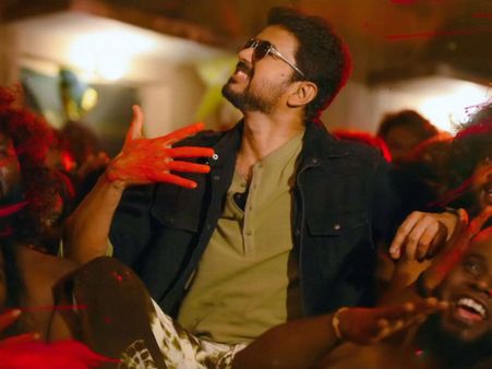 నిర్మాత మహేష్ కోనేరు చేతికి విజ‌య్ `బిగిల్‌` తెలుగు హక్కులు.. ఫ్యాన్సీ రేటుకు