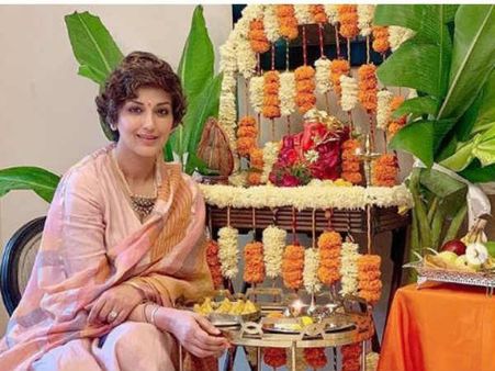 సోనాలి బింద్రే ఎమోషనల్.. క్యాన్సర్‌‌ను ఎదురించి.. గణేషుడి సేవలో