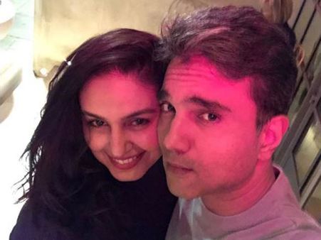 డైరెక్టర్‌తో రజనీకాంత్ హీరోయిన్ డేటింగ్ వ్యవహారం బట్టబయలు... ఇలా దొరికిపోయారు..