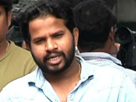 రీసెంట్‌గా ఫోన్ చేసి.. అంతలోనే విషాదం మిగిల్చాడు.. వేణుమాధవ్ భౌతికకాయం వద్ద హైపర్ ఆది