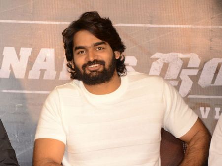 హ్యాపీ అనేది చిన్నమాట.. సక్సెస్ ఓ డ్రీమ్‌లా ఉంది.. RX 100 కార్తీకేయ