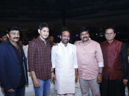 ఊటీలాగ అభివృద్ధి చేస్తాం: తెలుగు సినీ పరిశ్రమకు కేంద్ర మంత్రి హామీ