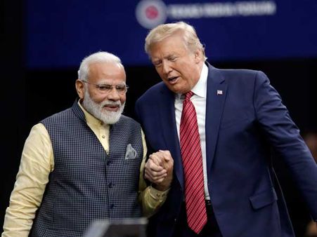 హౌడీ మోడీ సభపై సల్మాన్ ఖాన్, అనుపమ్ ఖేర్ స్పందన.. ప్రధానిపై కామెంట్స్