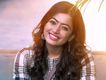 షాకింగ్.. అక్కినేని వారసుడితో రష్మిక మందన్న.. సైలెంట్‌గా రివీల్ చేయడంతో!