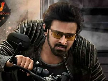 సాహో మరో సంచలనం.. అక్కడ 100 కోట్లుకు చేరువగా.. మాస్ ఏరియాలో స్ట్రాంగ్‌గా