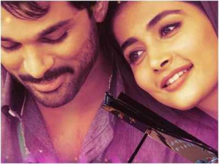 అల.. వైకుంఠపురములో ఫస్ట్ సాంగ్.. నిను చూసి ఆగగలనా..! అంటూ మెస్మరైజ్ చేసేశారు