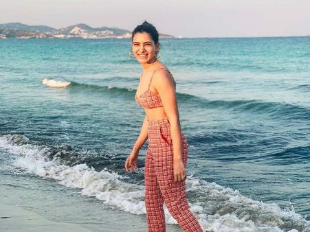 మొన్న సీక్రెట్ ప్లేస్‌లో.. నేడు అందరికీ కనిపించేలా.. హాట్ టాపిక్ అవుతున్న సమంత టాటూస్