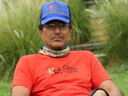 సీనియ‌ర్ యాక్టర్ స‌త్య‌ప్ర‌కాష్ డైరెక్షన్‌లో క్రేజీ లవ్‌స్టోరీ