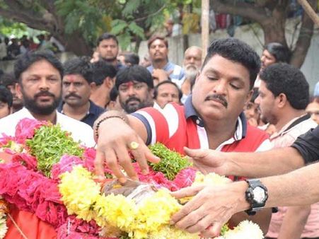 వేణు మాధవ్‌ను చూసి భోరున విలపించిన శివారెడ్డి.. ఎన్టీఆర్‌ వద్ద నుంచి అనుబంధమని