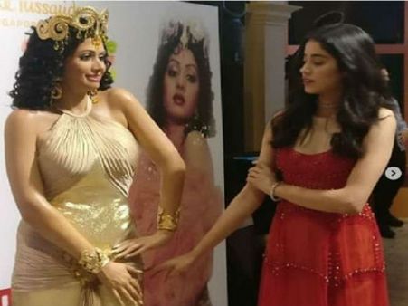 మేడం టుస్సాడ్స్‌లో శ్రీదేవి విగ్రహం.. తల్లిని చూస్తూ జాన్వీకపూర్ భావోద్వేగం