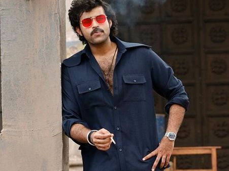 ముదిరిన 'వాల్మీకి' వివాదం.. రాజకీయ నాయకులు ఎంటర్ కావడంతో!